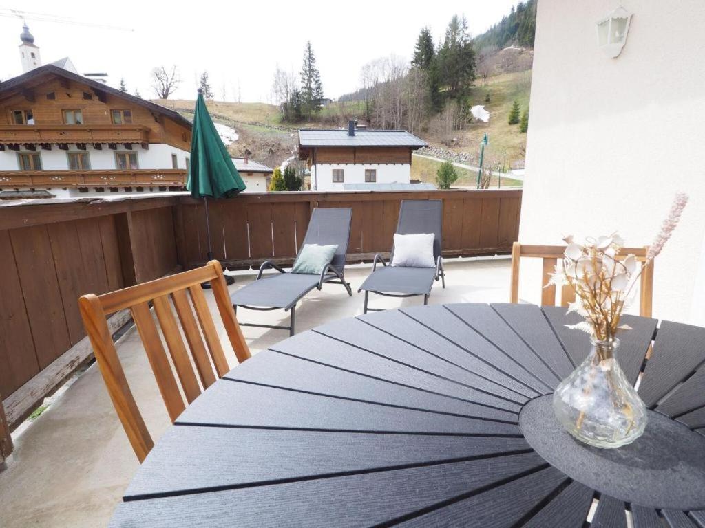 Leni'S Mountain Appartements Dienten am Hochkönig Exterior photo
